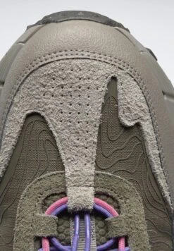 Reebok Classic Zig Kinetica 2.5 Edge - Trainers - Army Green/Boulder Grey/Semi Proud Pink -Zalando UK-Outlet 5318f9c45fdc485cb7ba505639bf3568