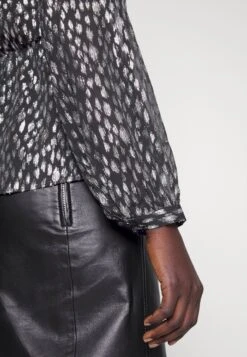 THE KOOPLES Blouse - Antic Silver -Zalando UK-Outlet 545fa3d19f934ac2857b61adfbcf91e9