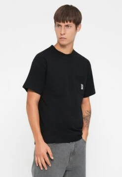 HUF MEGABLAST POCKET TEE UNISEX - Basic T-shirt - Black -Zalando UK-Outlet 547925c516fa436ba80cba787e9ac3f1