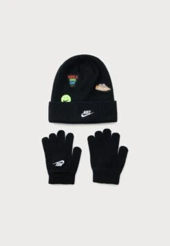 Nike Sportswear PATCH PEAK BEANIE UNISEX SET - Gloves - Magic Flamingo -Zalando UK-Outlet 54a36d54a60643108c738a27704ac8c6