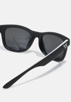 Maximo Kids Classic Unisex - Sunglasses - Black -Zalando UK-Outlet 55650e2cca8d4ddea599401e1281b4f4