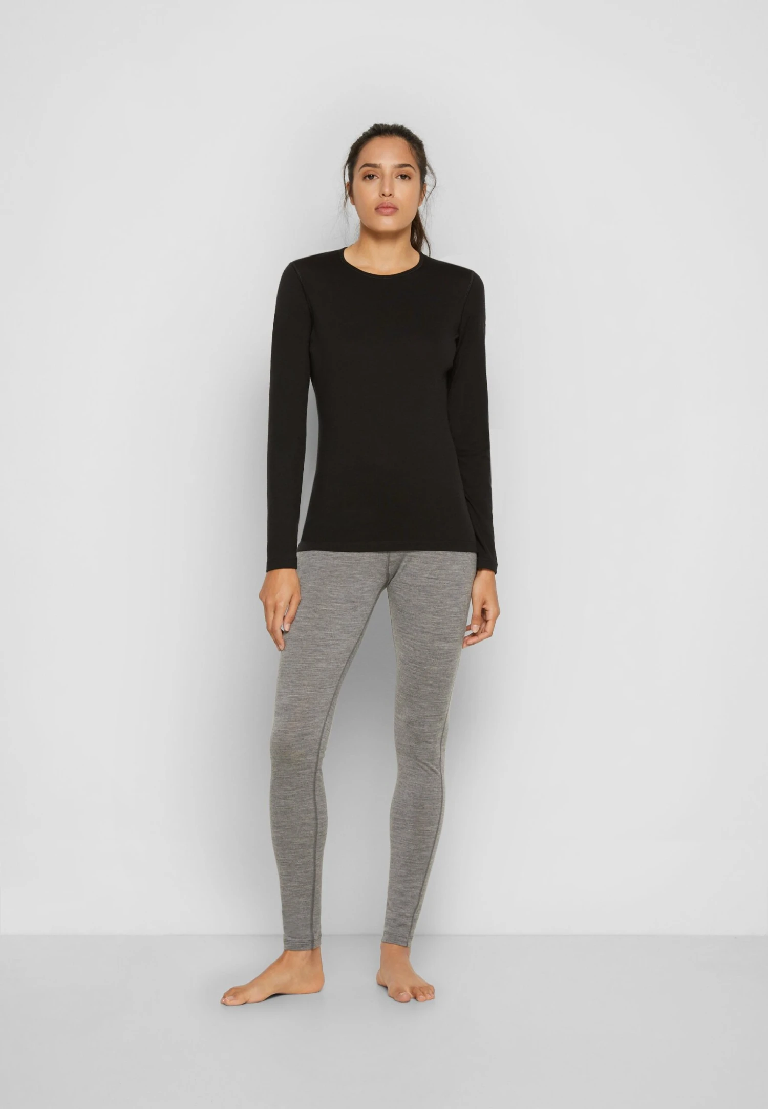 Icebreaker Crewe - Undershirt - Black 2 Icebreaker Crewe - Undershirt - Black - Image 2