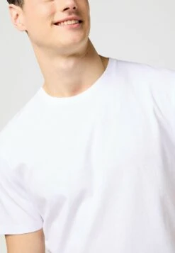 Wrangler 3 PACK TEE - Basic T-shirt - White Navy Black -Zalando UK-Outlet 5dc38c460b044881b9644604c6ef7fe0