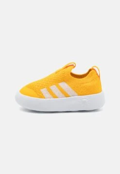 ADIDAS PERFORMANCE BUBBLECOMFY KIDS - Road Running Shoes - Bright Royal/footwear White/core Black -Zalando UK-Outlet 5de9a6b6ac7b4f279b13cef671f62dbc