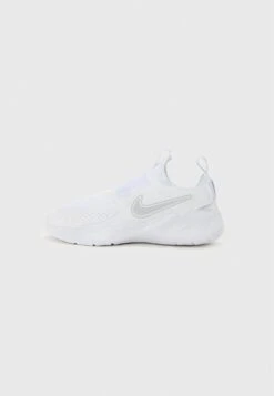 Nike Performance FLEX RUNNER 3 - Road Running Shoes - Wolf Grey/white -Zalando UK-Outlet 5ef6f9416cd14a559915eac8864e1268