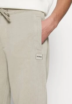 Hugo Dorez - Tracksuit Bottoms - Open Brown -Zalando UK-Outlet 61ed02a3722c40ffaa16e44a2b96c146