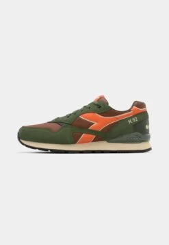 Diadora N92 ADVANCE UNISEX - Trainers - Cabernet -Zalando UK-Outlet 62c3a89e60e442f6b0ca068a66e0de13