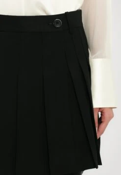 Helmut Lang SKORT NATURA - Pleated Skirt - Black -Zalando UK-Outlet 639e66fb44cd4d0b838ba7febcd1e525