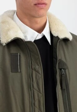 Alpha Industries Bomber Jacket - Dark Olive -Zalando UK-Outlet 650518ab52684b42877812f7718634c6