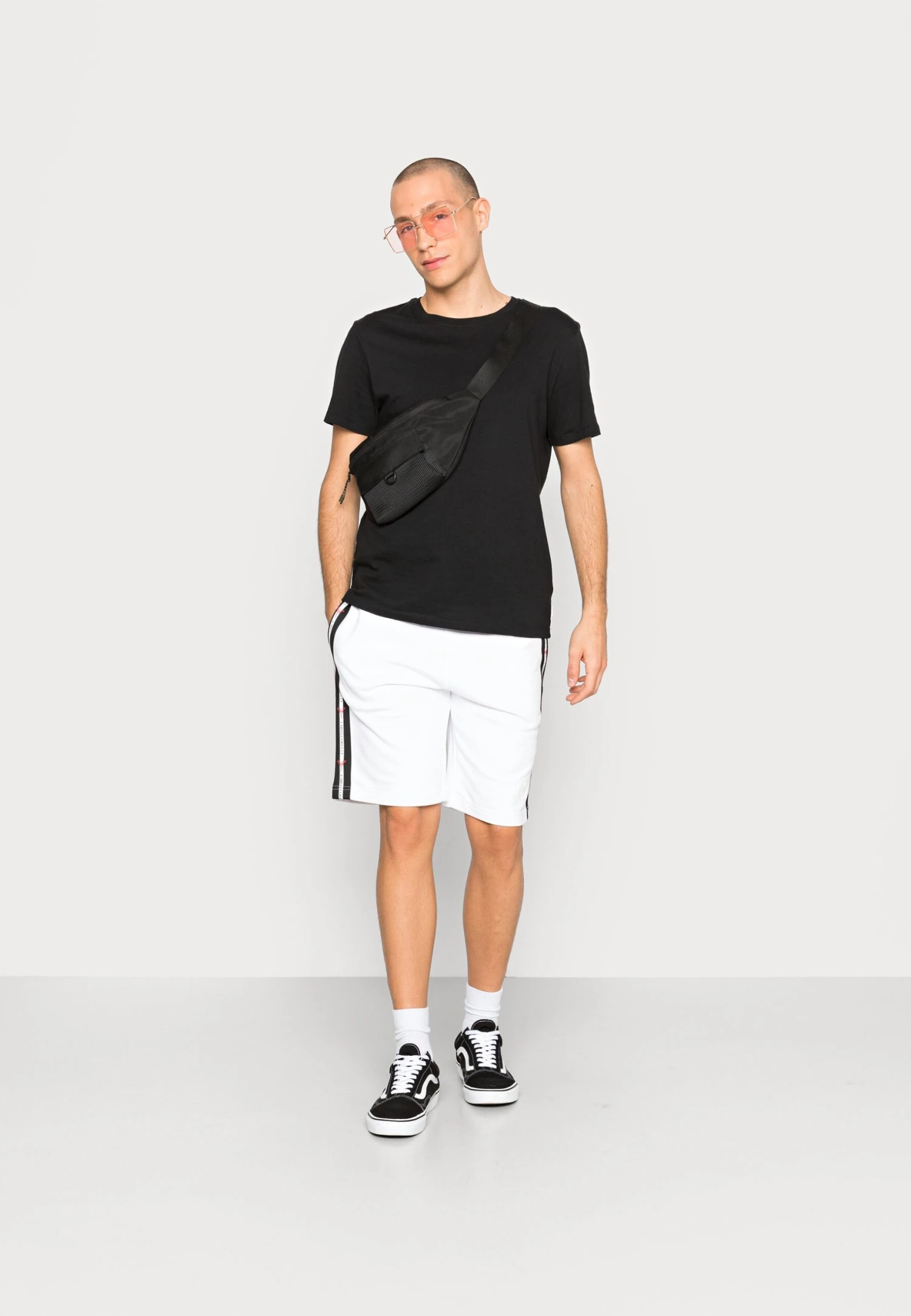 CARLO COLUCCI Unisex - Shorts - Weiß 2 CARLO COLUCCI Unisex - Shorts - Weiß - Image 2