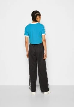 Adidas Originals Cropped Tee - Print T-Shirt - App Sky Rush -Zalando UK-Outlet 685d1ea9c1674569946395037d8e4d43