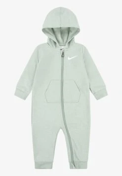 Nike Sportswear ESSENTIALS HOODED COVERALL UNISEX - Jumpsuit - Pink Foam -Zalando UK-Outlet 69b2ed69dda7489caaabb69298e6509f