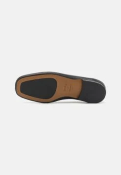 Filippa K LOGO SOFT LOAFERS - Slip-ons - Black -Zalando UK-Outlet 6a8d060d17734473b2cb7b634f13ea3e