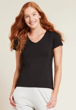 V Neck - Basic T-Shirt