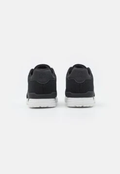 BJØRN BORG R140 - Trainers - Black -Zalando UK-Outlet 6da1581c2048432eb929267f4f71afd3