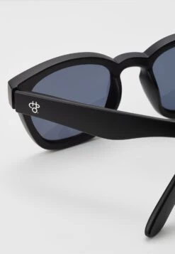 CHPO Vik - Sunglasses - Black -Zalando UK-Outlet 6dd7b0d6f28b48498845fd32af1ef504