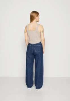 Nike Sportswear Cami Tank - Top -Zalando UK-Outlet 6f14e68e34bf403396c08f83fd50fdb4