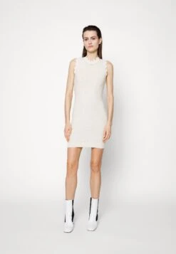 Victoria Beckham Mini Dress - Shift Dress - Natural -Zalando UK-Outlet 750961843e6e4cd0ad2175c73a49067c