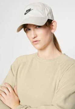 Champion Crewneck - Sweatshirt - Beige -Zalando UK-Outlet 778040449a8a49719ea98892ee29dc3a