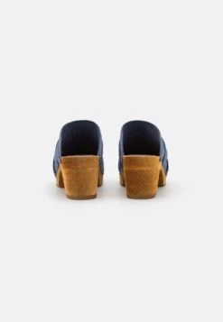Sanita Manuella Square Open - Clogs - Dove Blue -Zalando UK-Outlet 77f8ab0d06e04b1eabcee3ccc967dd6e