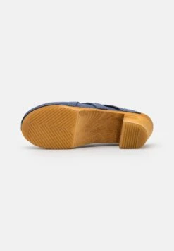 Sanita Manuella Square Open - Clogs - Dove Blue -Zalando UK-Outlet 7a447af129274fa4ae8e07489e1fb2d8