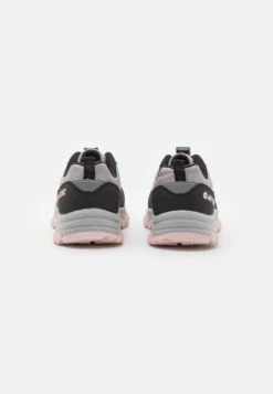 Hi-Tec Trail Explorer Low - Hiking Shoes - Grey/Pink -Zalando UK-Outlet 7a641d2602104ce29949d3b677afd2c6