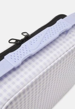 Nike Sportswear Nike Futura Fuel Unisex - Lunch Box - Oxygen Purple -Zalando UK-Outlet 7b626ce85bdd4028b323df560eec8e6d