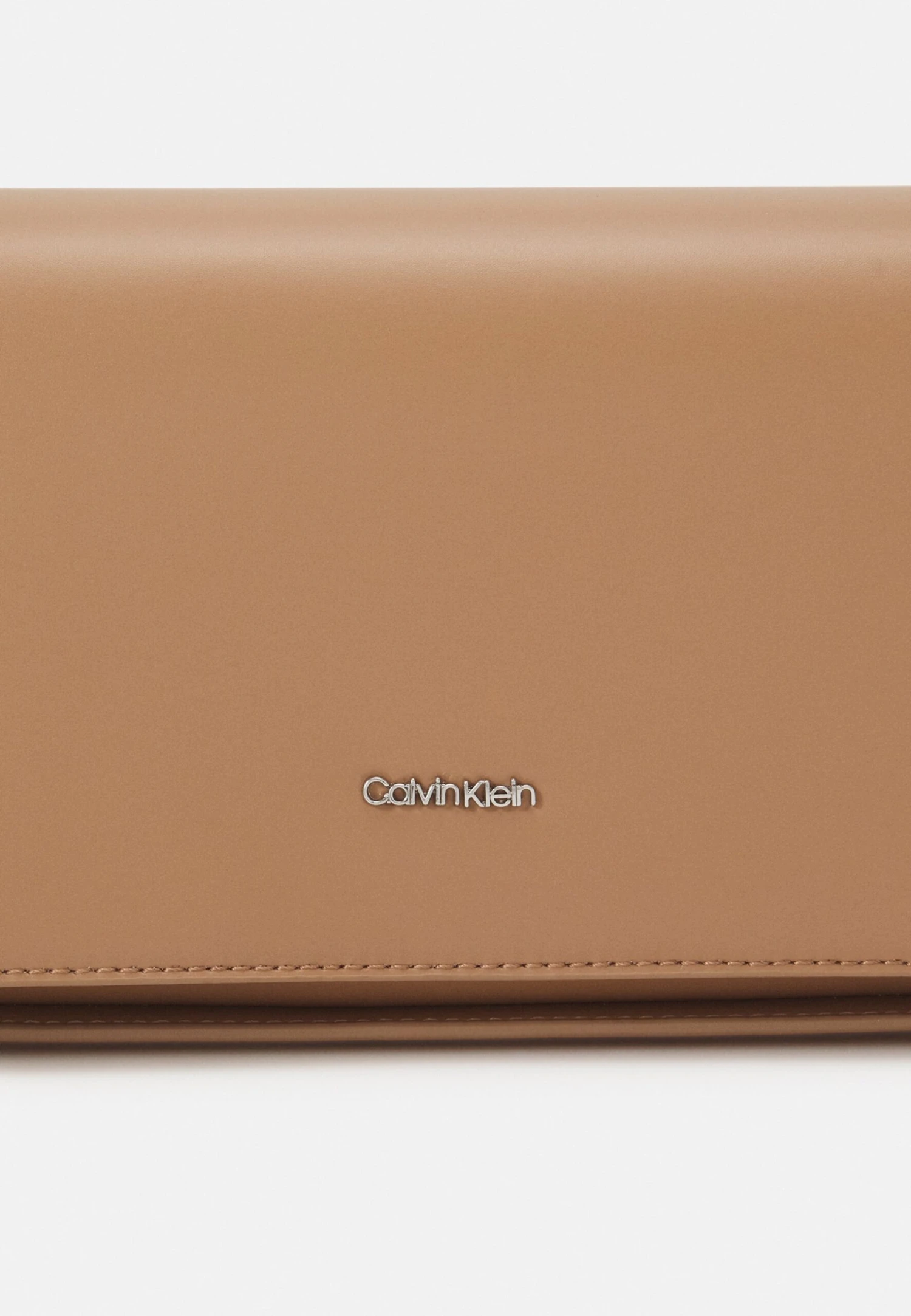 Calvin Klein Archival Chain Shoulder Bag - Across Body Bag - Safari 4 Calvin Klein Archival Chain Shoulder Bag - Across Body Bag - Safari - Image 4