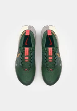 Nike Performance ZOOMX ZEGAMA 2 - Trail Running Shoes - Fir/desert Ochre/clay Green/college Grey/sail/bright Crimson -Zalando UK-Outlet 7bf3ca5796f04adeb00ba1928c652bf0