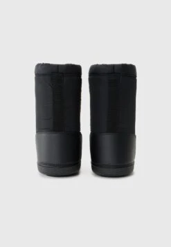 MOSCHINO Winter Boots - Black/gold-coloured -Zalando UK-Outlet 7d7f237c6a7a494c88138d09e050bb7c