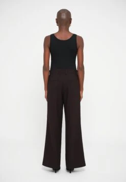 PANTS - Trousers - Dark Chocolate 9 PANTS - Trousers - Dark Chocolate -Zalando UK-Outlet 7e7830b3e84044d78b57f86a4b43c991
