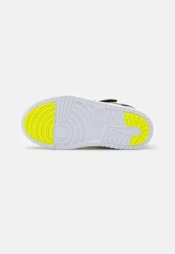 Jordan 1 Low Alt Se Unisex - Basketball Shoes - Volt/Black/White -Zalando UK-Outlet 7ed8b7420cea4bfbbed3a21696731dc4