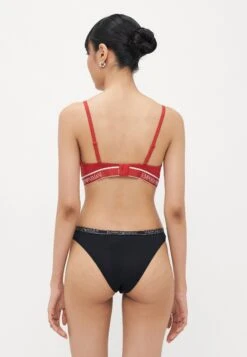 Emporio Armani PADDED BRALETTE BRA - Triangle Bra - Red -Zalando UK-Outlet 80dbb832dcf4483789bef2a38b191557