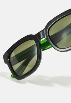 Gucci Sunglasses - Black/Green -Zalando UK-Outlet 83645fcefca445ea8be9a89f6048ac46