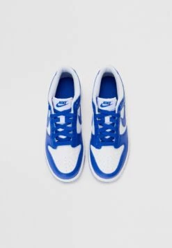 Nike Sportswear DUNK LOW UNISEX - Trainers - White/hyper Royal -Zalando UK-Outlet 869800a75c254fc48f964e9c76405e11