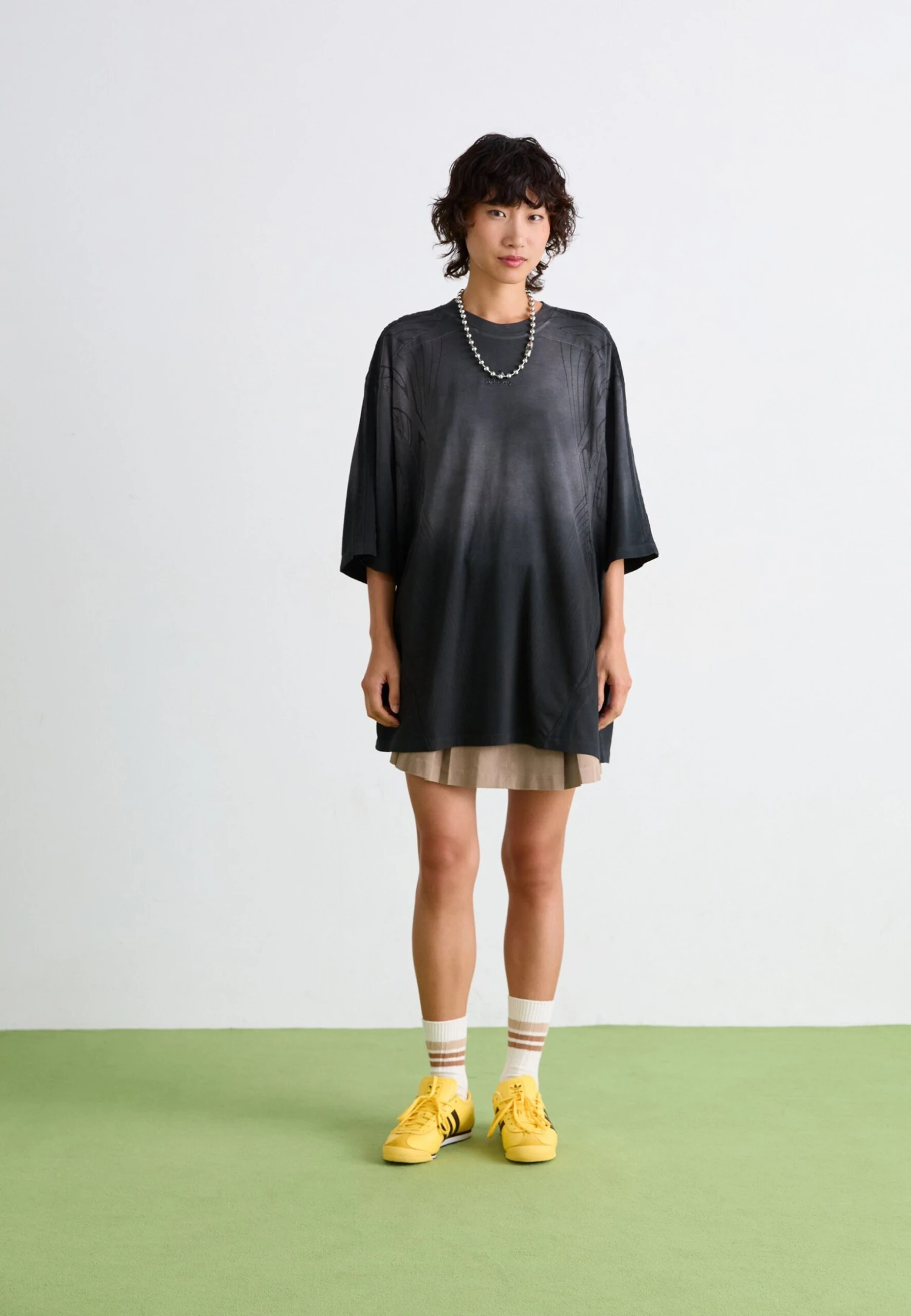 Adidas Originals TEE - Print T-shirt - Black/grey Six 2 Adidas Originals TEE - Print T-shirt - Black/grey Six - Image 2