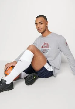 Nike Performance Liverpool Fc Knockout Tee - Club Wear - Wolf Grey -Zalando UK-Outlet 8b609658837844c080680262c5601104