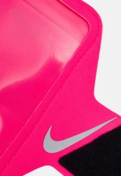 Nike Performance Lean Arm Band - Other Accessories - Hyper Pink -Zalando UK-Outlet 8c8bdc56d6b84cd5be4393ae692a471b