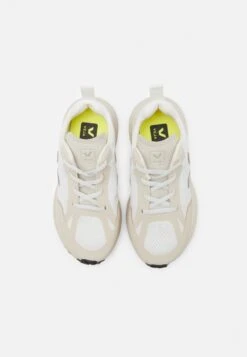 Veja Small Canary Light - Trainers - White Platine -Zalando UK-Outlet 8c9d64e5b3644b58969ce23c99fc1c2d