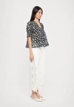 SEA CHERI PRINT - Blouse - Navy 10 SEA CHERI PRINT - Blouse - Navy -Zalando UK-Outlet 8e270e0602c34e819d3f795af7bee3f3