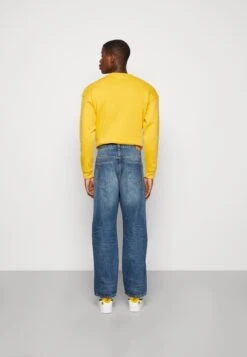 WEEKDAY Space Straight - Relaxed Fit Jeans - Vintage Blue 8 WEEKDAY Space Straight - Relaxed Fit Jeans - Vintage Blue -Zalando UK-Outlet 902e8e3880e044d2897351d23612e835