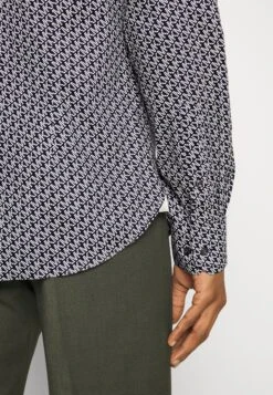 Michael Kors Diagonal Print Slim Shirt - Shirt - Blue 9 Michael Kors Diagonal Print Slim Shirt - Shirt - Blue -Zalando UK-Outlet 922e47f5181441f8a0606de6ab1a7ca0