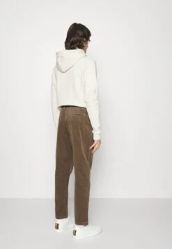 Les Deux Como Pleat Pants - Trousers - Stone Gray -Zalando UK-Outlet 932597e53a764b23b2d11db1369a4946