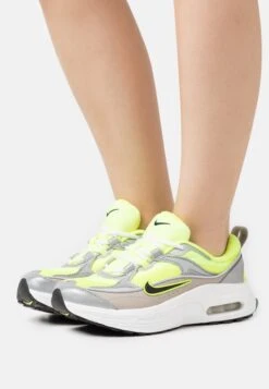 Nike Sportswear W Air Max Bliss Nn - Trainers - Volt/Black Metallic/Silver Summit/White Cobblestone