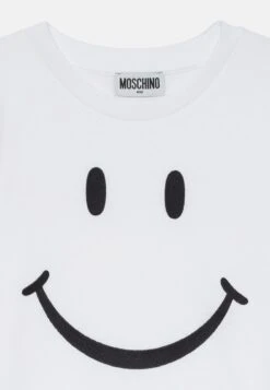 MOSCHINO Print T-shirt - Bianco Ottico -Zalando UK-Outlet 955c62c749ee403bb60cdaa860cd0486