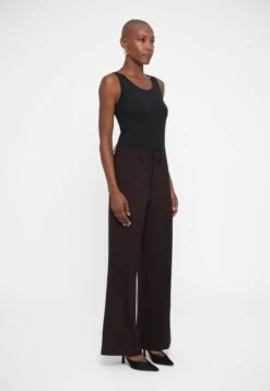 PANTS - Trousers - Dark Chocolate 10 PANTS - Trousers - Dark Chocolate -Zalando UK-Outlet 958e329f2a0d4a9e82c71d6505494f1e