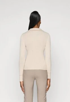 AGATHA - Polo Shirt - Dove Grey -Zalando UK-Outlet 9779f55bc471441bb53bd1b12883f04b