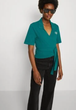 Marc O'Polo DENIM Short Sleeve Wrap Detail Cropped - Print T-Shirt - Green -Zalando UK-Outlet 9859f9d1dbc647028b8d10a103d570c9