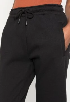 Bench Corey - Tracksuit Bottoms - Black -Zalando UK-Outlet 98605b2d5fd040b39788b113ac551b6f