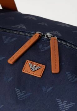 Emporio Armani HOLDALL - Weekend Bag - Iconico Blue -Zalando UK-Outlet 992cd66cd47f430a873fda2dd623385f